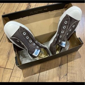 Converse slip-ons, women’s size 6, Chocolate Brown